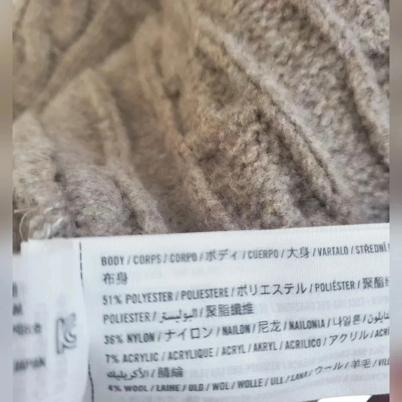 Abercrombie Brown Sweater NWT SIZE  XS - Picture 5 of 6